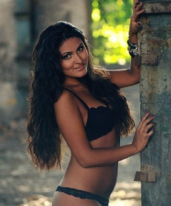 Мои услуги настолько разнообразны, что ты точно найдешь то, что искал.
💋 Моя опытность и креативность помогут нам воплотить в жизнь все твои мечты. Фото настоящие и говорят сами за себя – я манящая, сексуальная и безумно женственная.
🌟 Обо мне ходят лестные отзывы о высоком качестве моих услуг, об умении доставлять незабываемое удовольствие. Захватывающее приключение в Москве ждет тебя именно в моей компании.
🌆 Живу в Москве, где всегда готова окунуть тебя в мир настоящего наслаждения и эротических приключений.
💫 Тебе осталось только одно – связаться со мной и открыть дверь в мир страсти и наслаждения. Жду с нетерпением встречи с тобой!💋 Нина